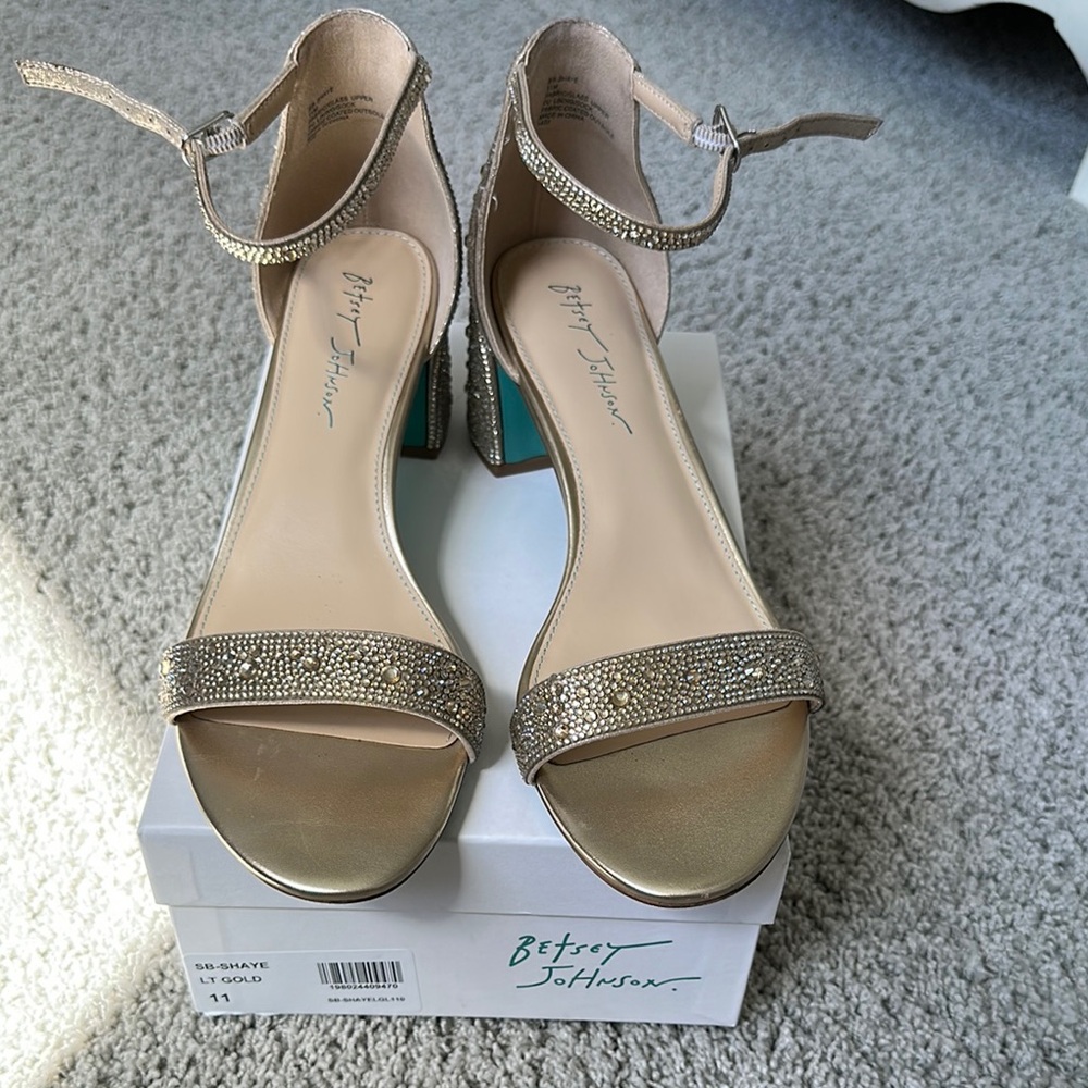 Betsy Johnson gold block heels size 11